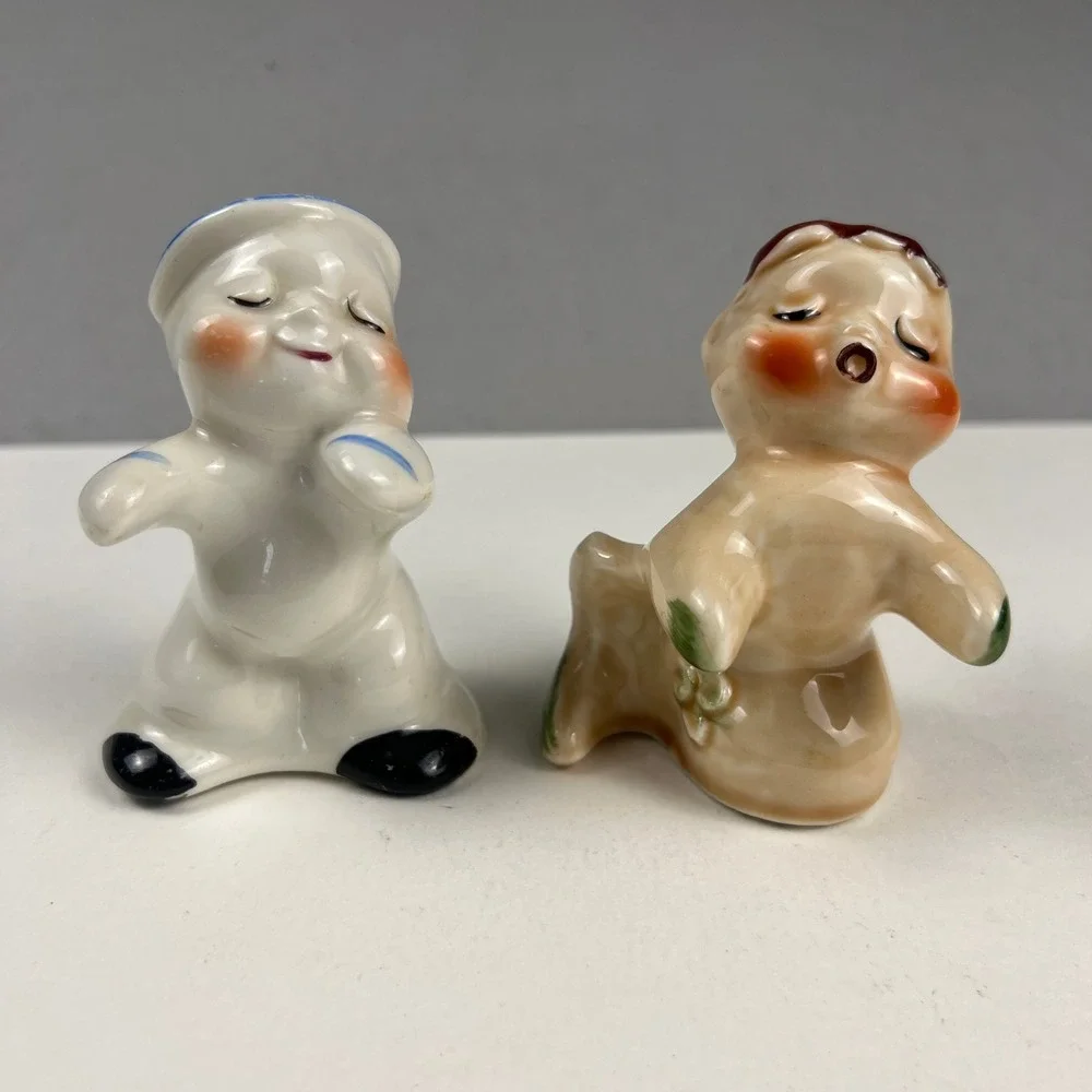 VTG Van Tellingen Salt Pepper Shakers 1940s Mermaid Sailor Kissing Ceramic 4in